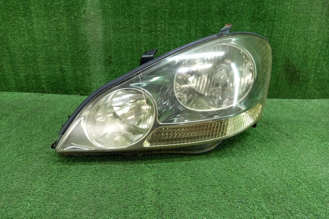 Фара левая передняя TOYOTA IPSUM ACM21W, ACM26W 1 ракурс