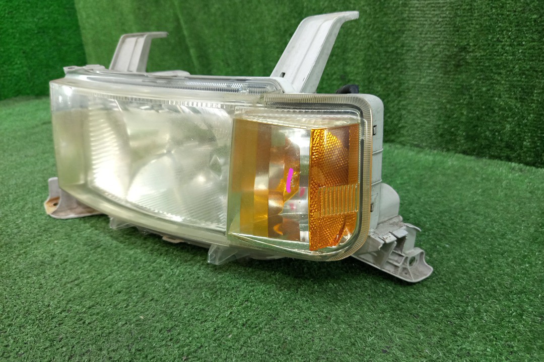 Фара левая передняя TOYOTA BB NCP30, NCP31, NCP35 2 ракурс