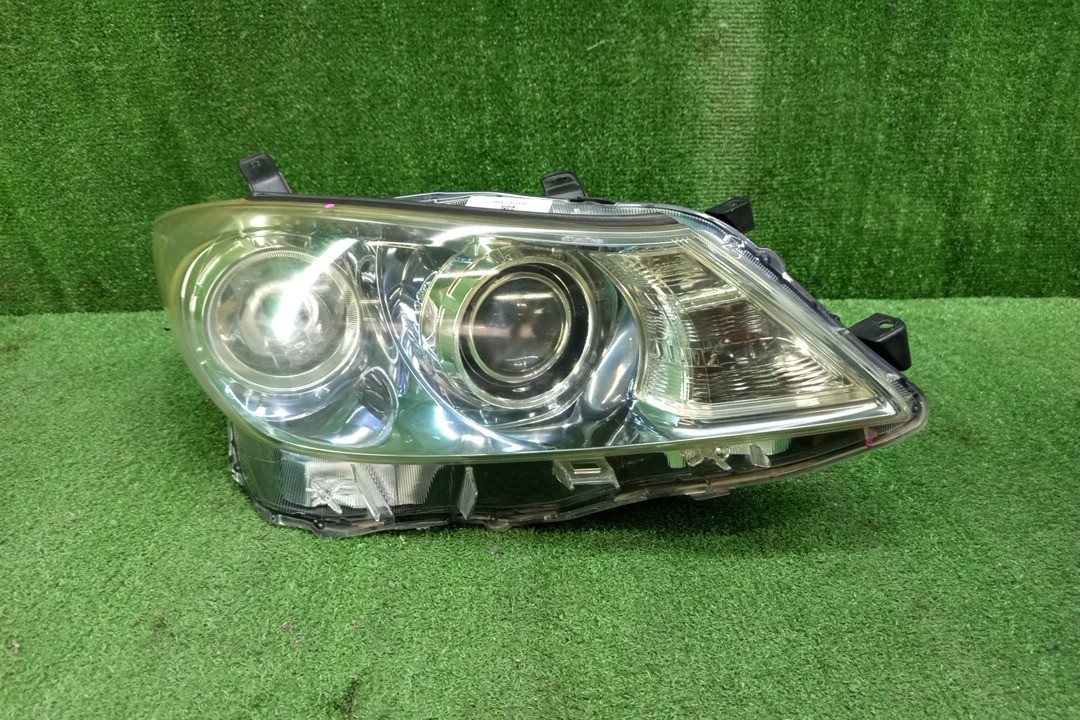Фара правая передняя TOYOTA SAI AZK10 1 ракурс