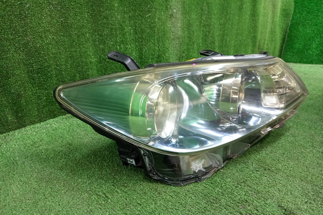 Фара правая передняя TOYOTA SAI AZK10 2 ракурс