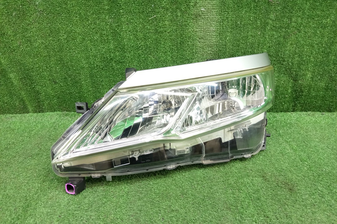 Фара левая передняя NISSAN SERENA C27 1 ракурс