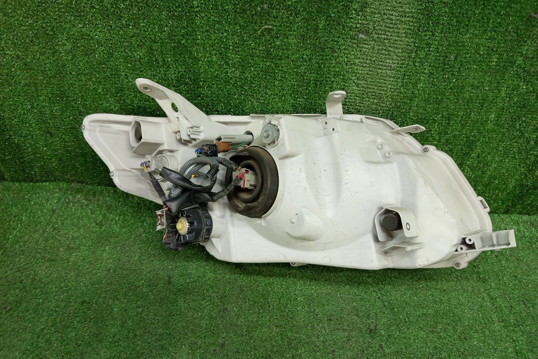 Фара левая передняя TOYOTA AXIO, COROLLA FIELDER, COROLLA  AXIO, FIELDER NZE141, NZE144, ZRE142, ZRE144, ZRE144G, ZRE142G, NZE144G, NZE141G 4 ракурс