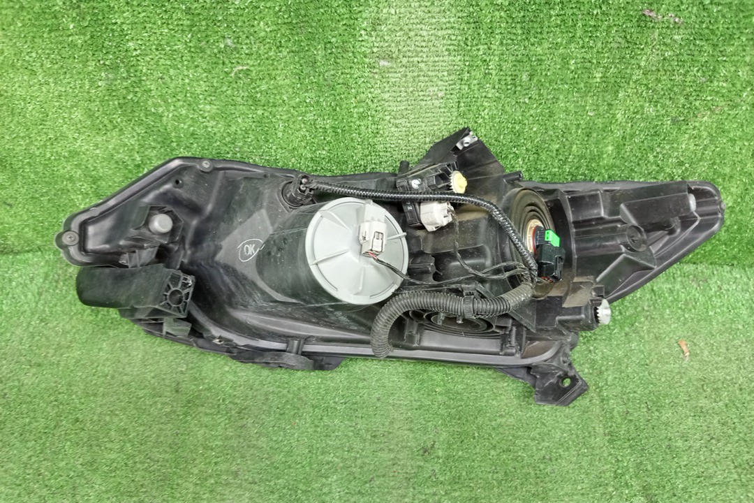 Фара правая передняя HONDA INSIGHT ZE3, ZE2 4 ракурс