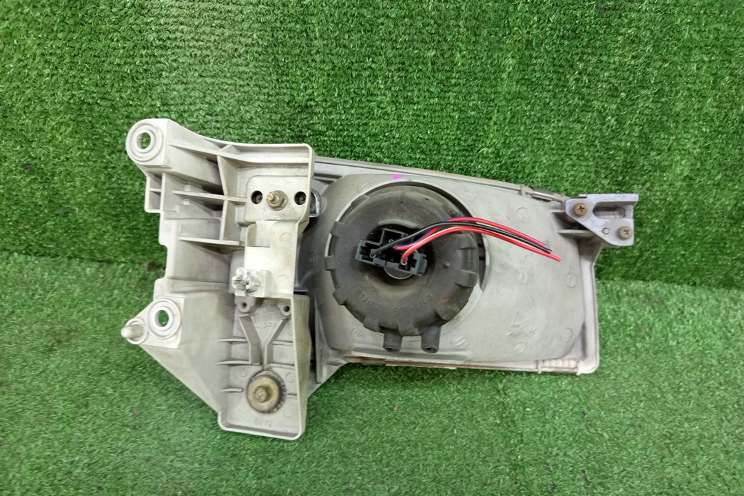 Фара левая передняя MAZDA DEMIO DW3W, DW5W 3 ракурс