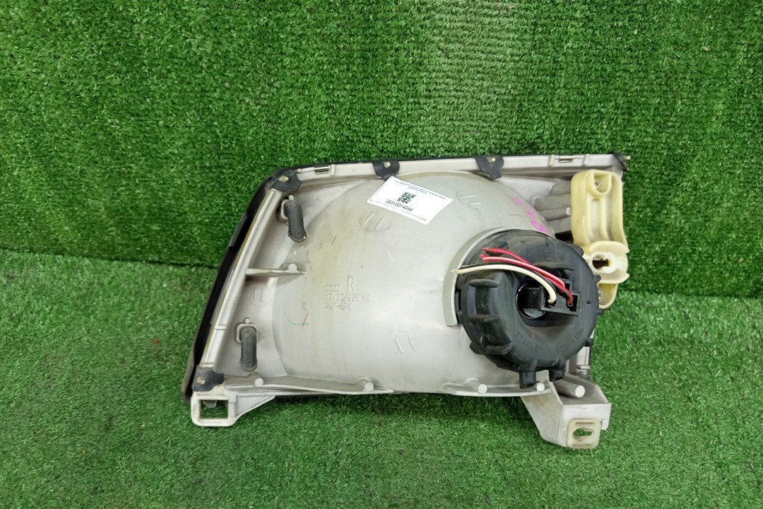 Фара правая передняя MAZDA DELICA, BONGO, VANETTE SKF2LM, SK82TM, SK22L, SK82M, SK82V, SK82T, SK22M, SK22V, SKF2V, SK82VN, SKF2TN, SK82TN, SK22TN 3 ракурс