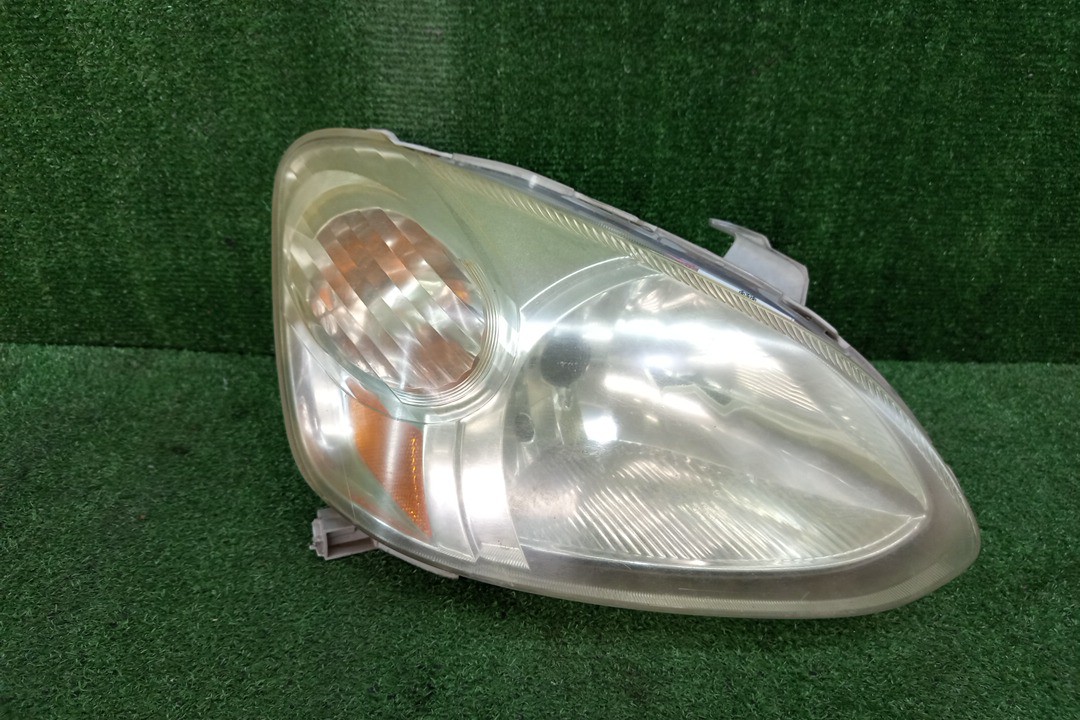Фара правая передняя TOYOTA PLATZ NCP12, SCP11, NCP16 1 ракурс