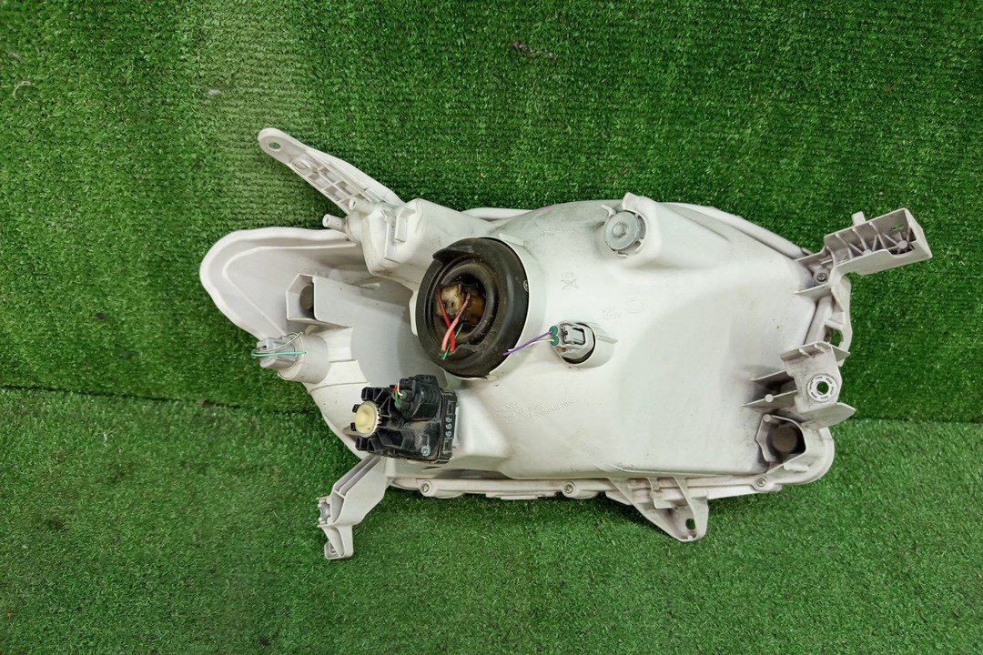 Фара левая передняя TOYOTA PROBOX, SUCCEED NSP160V, NCP160V, NCP165V, NHP160V 3 ракурс