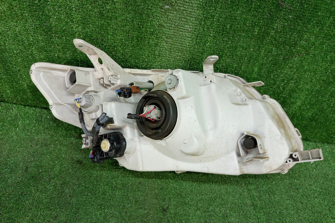Фара левая передняя TOYOTA AXIO, COROLLA FIELDER, COROLLA  AXIO, FIELDER NZE141, NZE144, ZRE142, ZRE144, ZRE144G, ZRE142G, NZE144G, NZE141G 3 ракурс