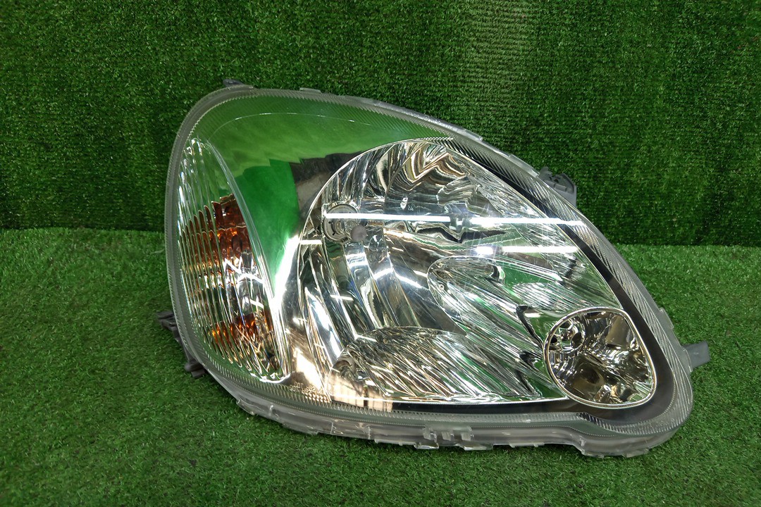 Фара правая передняя TOYOTA VITZ, YARIS SCP10, NCP10, SCP13, NCP15, NCP11, NCP13 1 ракурс