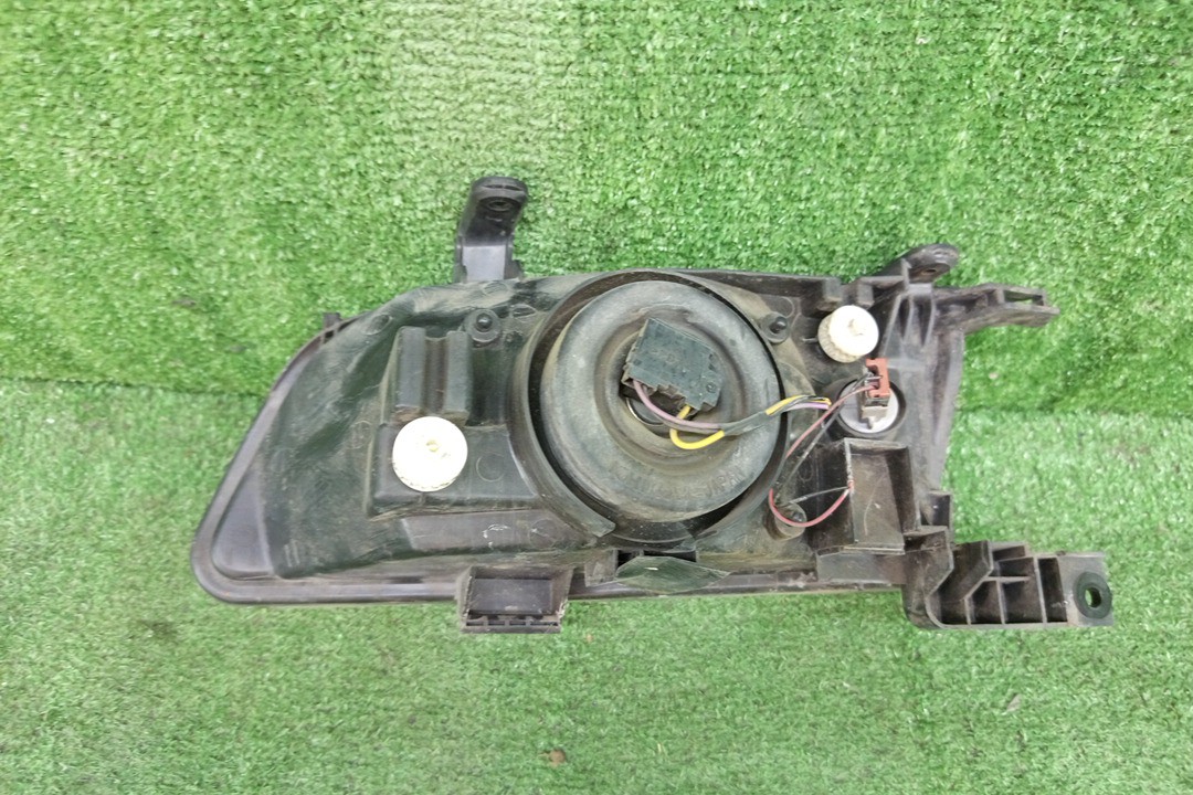 Фара правая передняя NISSAN SUNNY B15, FB15, FNB15, QB15, SB15 3 ракурс