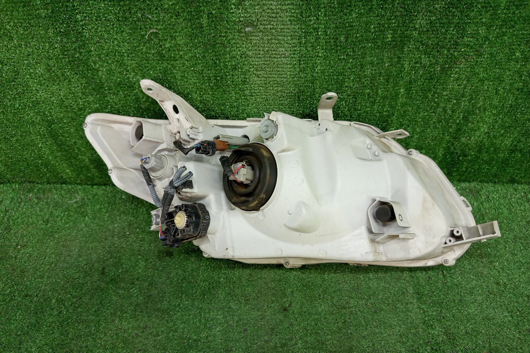 Фара левая передняя TOYOTA AXIO, COROLLA FIELDER, COROLLA  AXIO, FIELDER NZE141, NZE144, ZRE142, ZRE144, ZRE144G, ZRE142G, NZE144G, NZE141G 4 ракурс