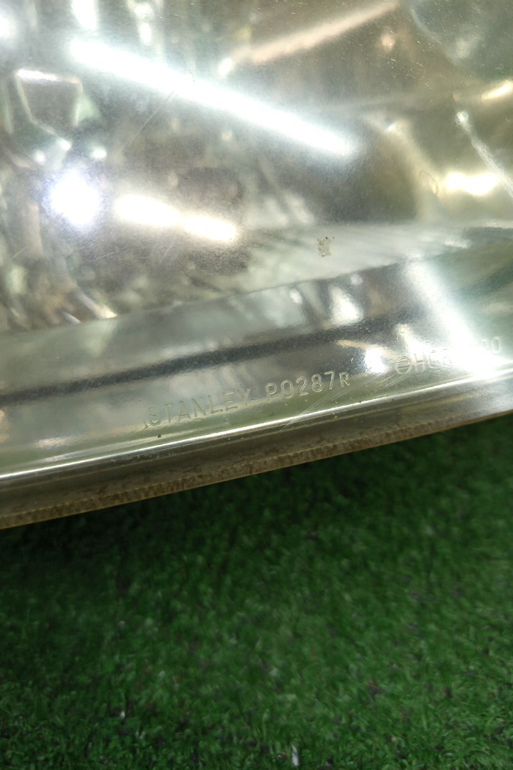 Фара правая передняя MAZDA FORD FRIDA, BONGO FRIENDEE SGE3F, SGEWF, SGL3F, SGL5F, SGLRF, SG5WF, SGLWF, SGE3, SGEW, SGLW, SG5W, SGLR, SGL5, SGL3 3 ракурс