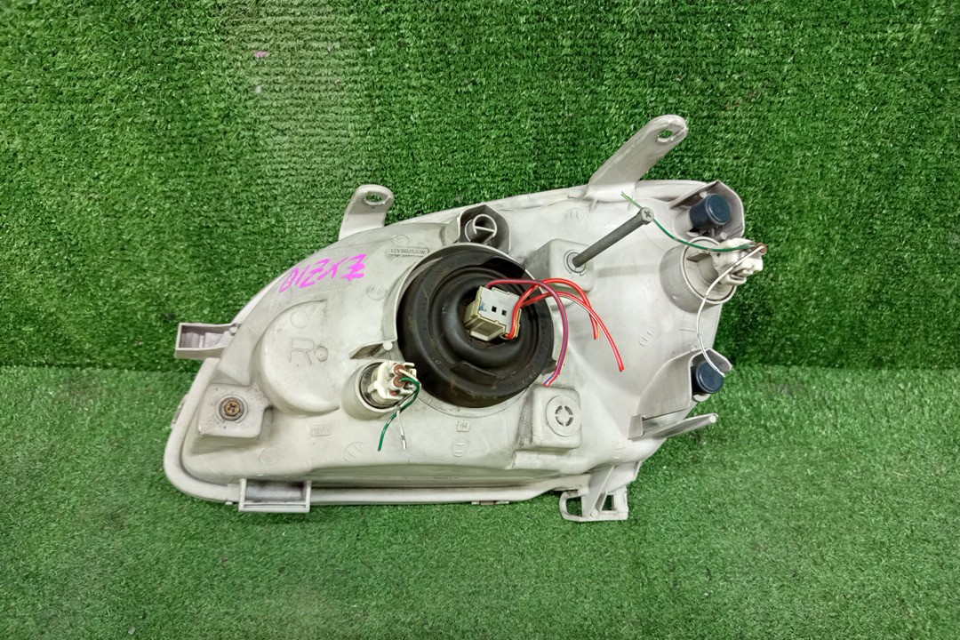Фара правая передняя TOYOTA RAUM EXZ10, EXZ15 2 ракурс Фара правая передняя TOYOTA RAUM EXZ10, EXZ15 2 ракурс