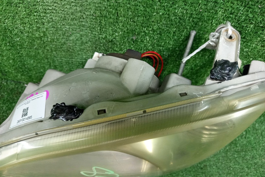 Фара левая передняя TOYOTA RAUM EXZ10, EXZ15 2 ракурс Фара левая передняя TOYOTA RAUM EXZ10, EXZ15 2 ракурс
