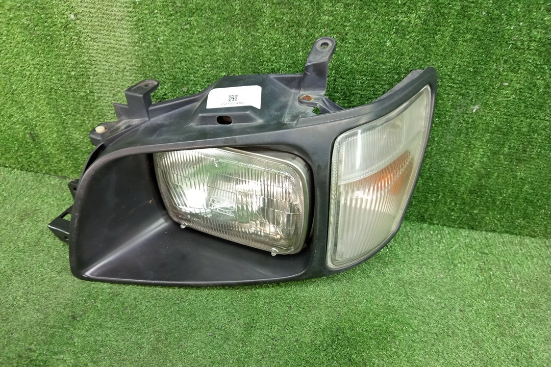Фара левая передняя TOYOTA TOWN ACE NOAH, LITE ACE NOAH, NOAH, LITE ACE CR40G, SR40G, SR50G, CR50G, CR42V, CR51V, CR41V, KR40V, KR42V, CR52V, KR41V 1 ракурс