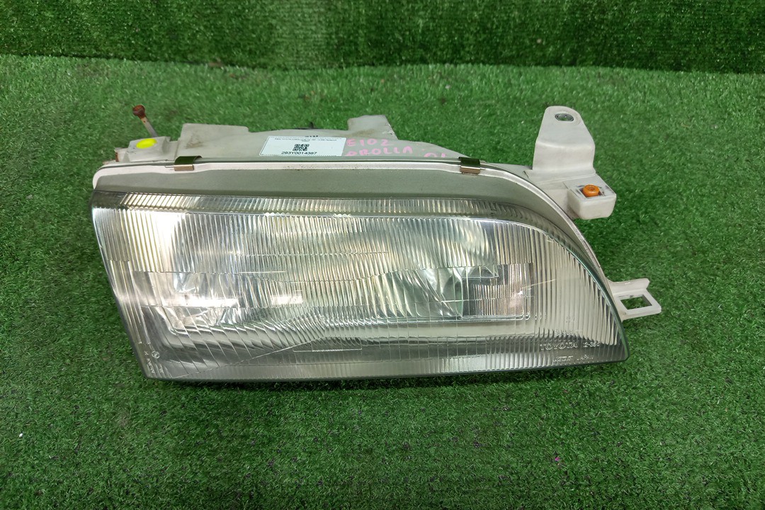 Фара правая передняя TOYOTA COROLLA AE100, AE101, AE109, EE101, EE102, EE103, EE104, AE104, CE107, EE107, CE100, CE106, EE106, CE102, CE104, CE109, CE105, EE108 1 ракурс