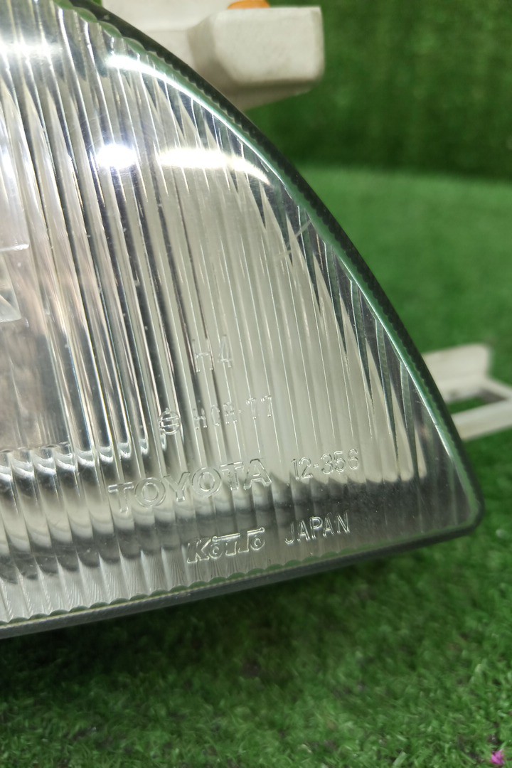 Фара правая передняя TOYOTA COROLLA AE100, AE101, AE109, EE101, EE102, EE103, EE104, AE104, CE107, EE107, CE100, CE106, EE106, CE102, CE104, CE109, CE105, EE108 3 ракурс