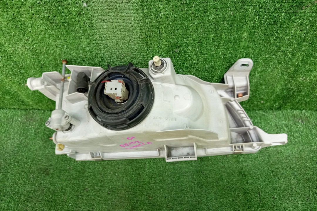 Фара левая передняя TOYOTA COROLLA AE100, AE101, AE109, EE101, EE102, EE103, EE104, AE104, CE107, EE107, CE100, CE106, EE106, CE102, CE104, CE109, CE105, EE108 2 ракурс