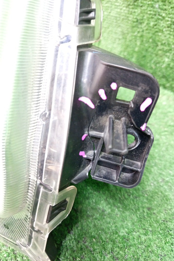 Фара правая передняя TOYOTA LITE ACE, TOWN ACE S412U, S402M, S402U, S412M 2 ракурс