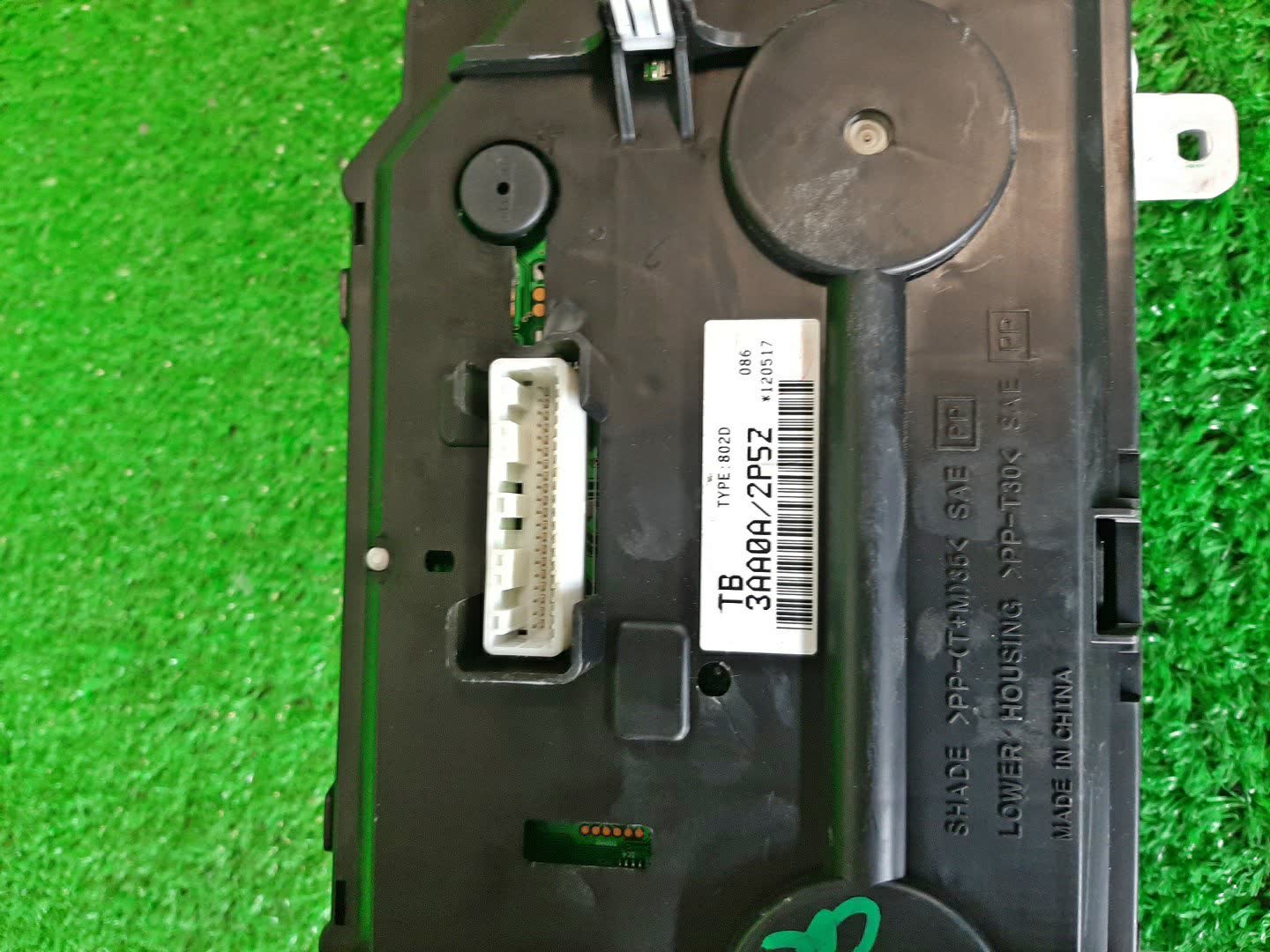 Спидометр NISSAN LATIO N17 3AA0A-2B5Z 3 ракурс
