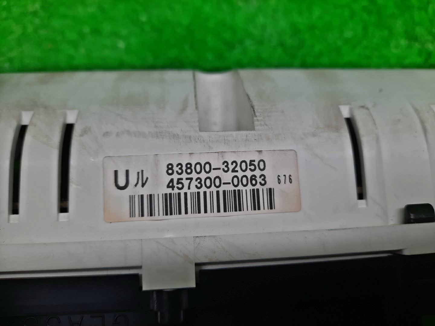 Спидометр TOYOTA VISTA ZZV50 83800-32050 2 ракурс