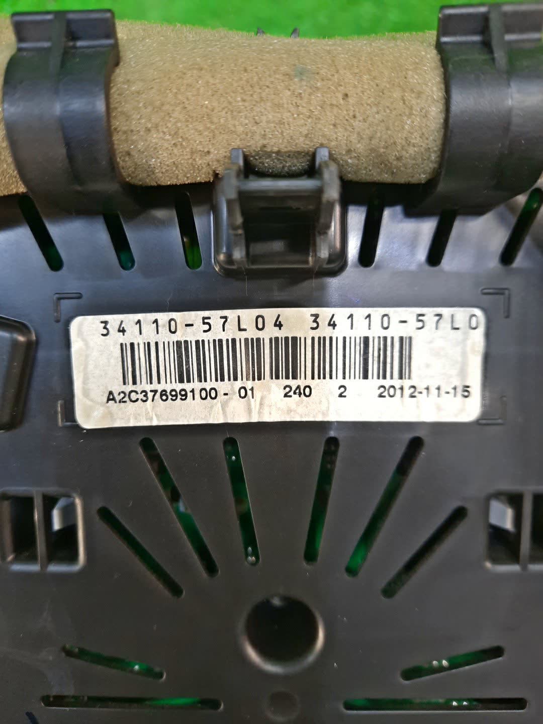 Спидометр SUZUKI KIZASHI RE91S 34110-57L04 3 ракурс