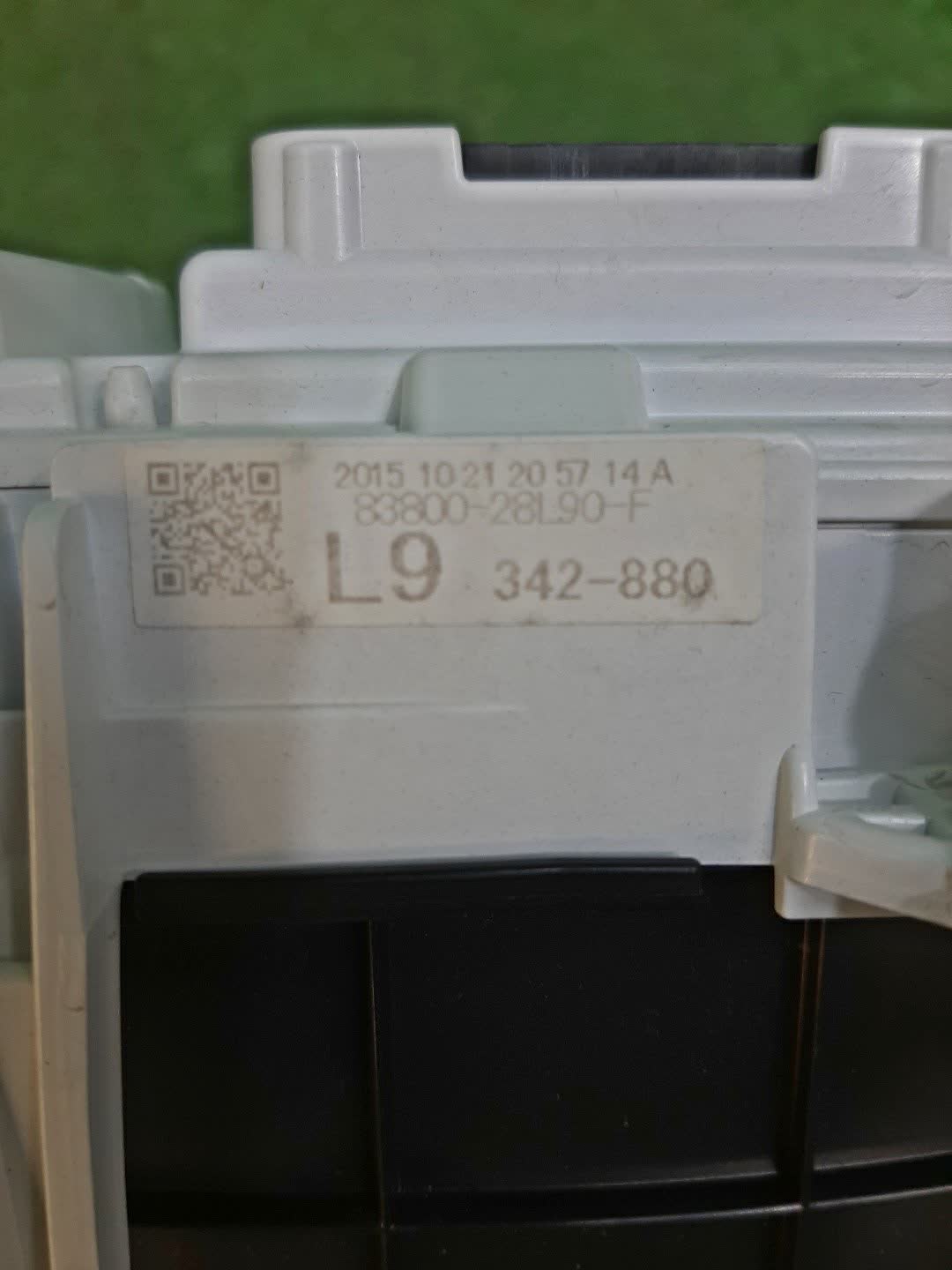 Спидометр TOYOTA VOXY ZWR80G 2ZR-FXE 83800-28L90 3 ракурс