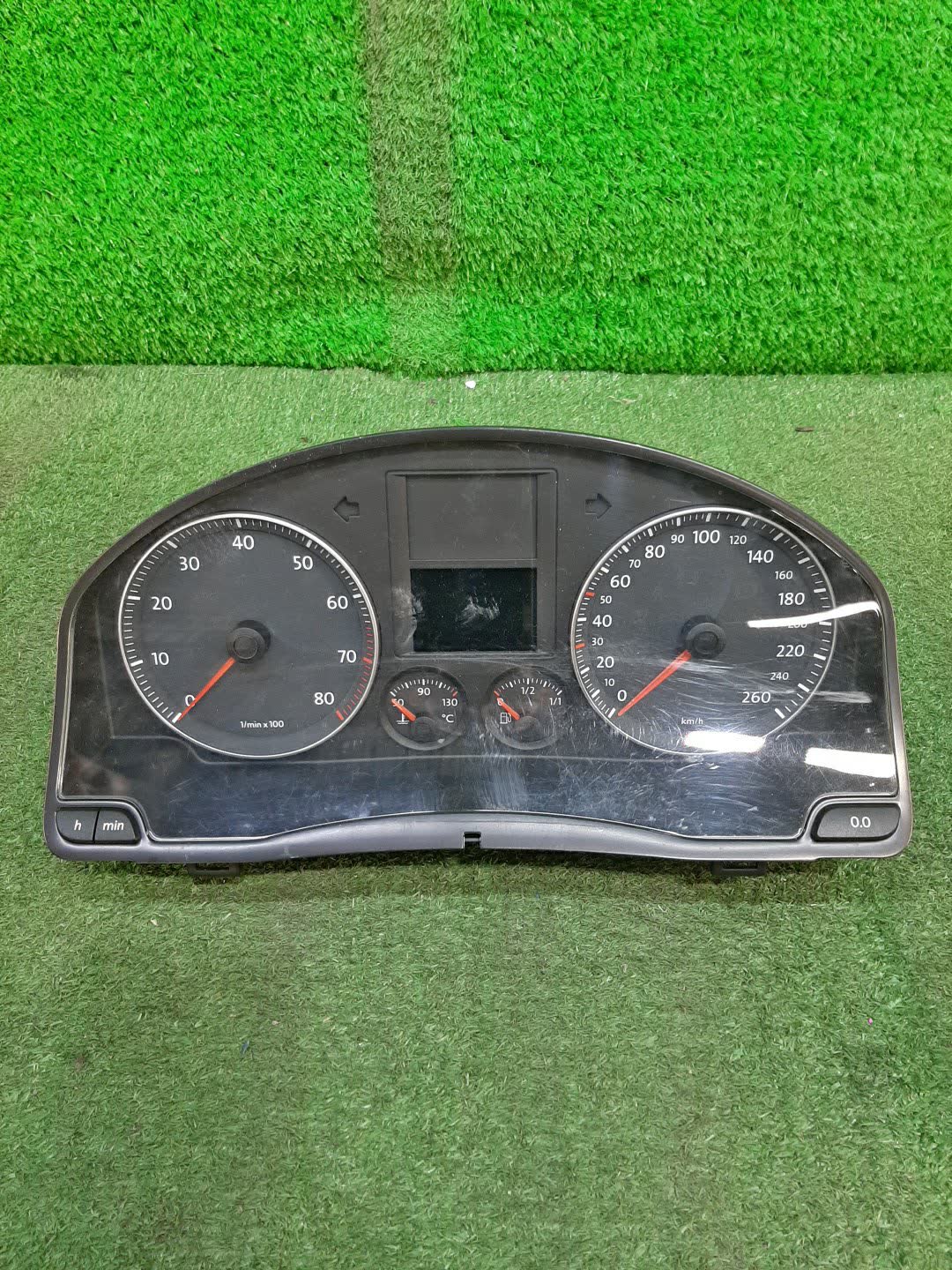 Спидометр VOLKSWAGEN GOLF 1K1 1K0920863A 1 ракурс
