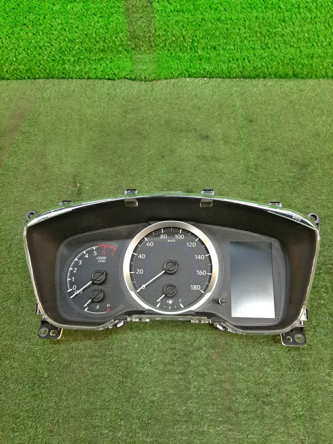 Спидометр TOYOTA COROLLA ZWE211 2ZR-FXE 83800-1AP51 1 ракурс