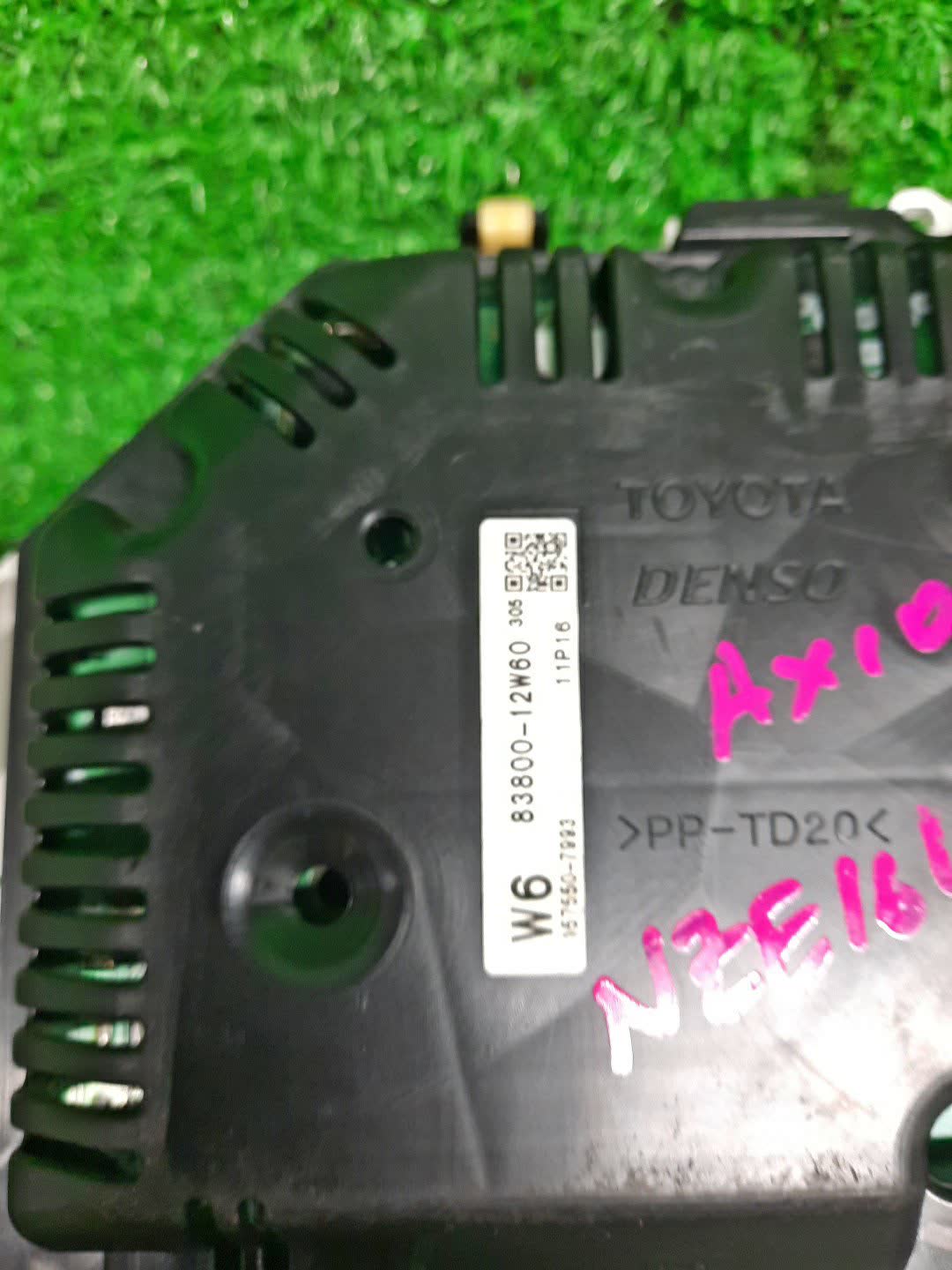 Спидометр TOYOTA COROLLA  AXIO NZE164 83800-12W60 3 ракурс