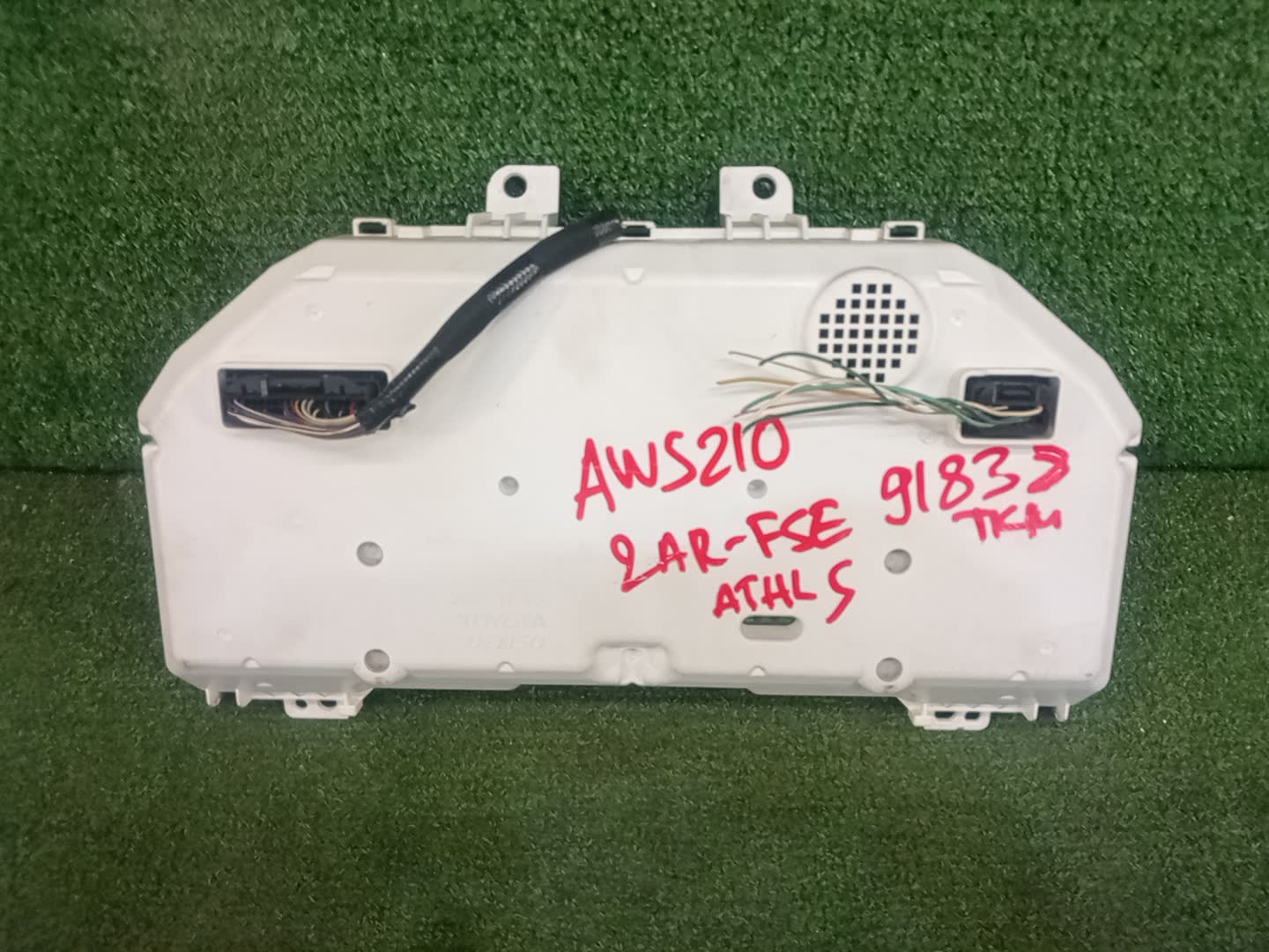 Спидометр TOYOTA CROWN AWS210 83800-30Q30 2 ракурс