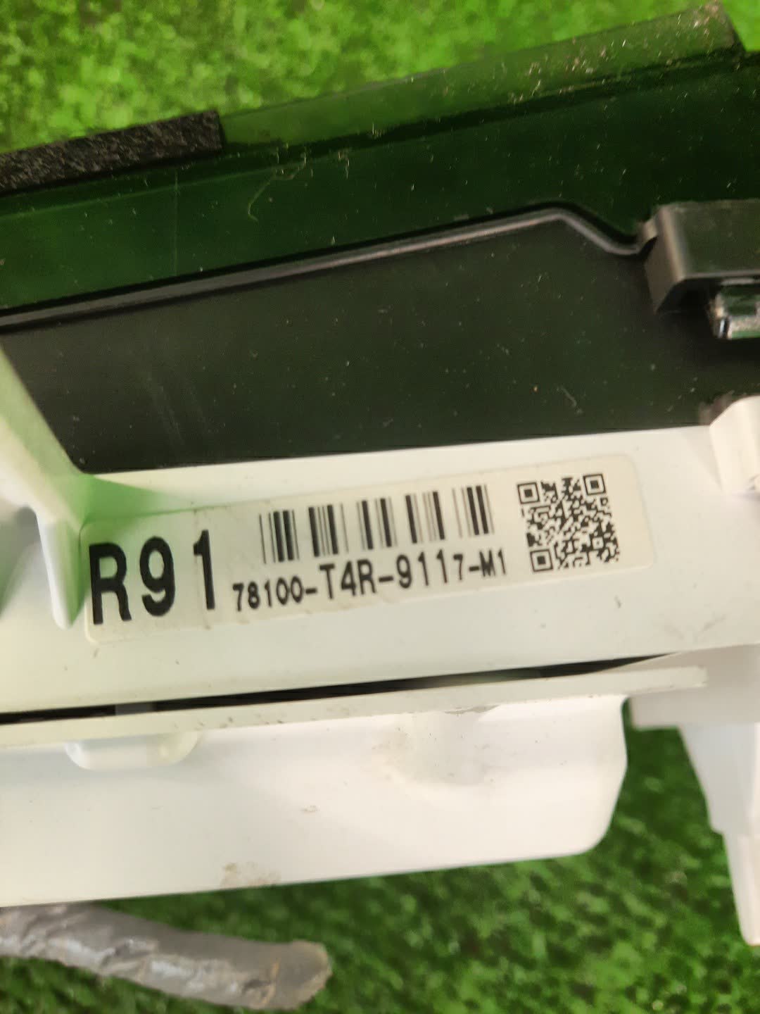 Спидометр HONDA JADE FR4 LEB 78100-T4R-911 3 ракурс