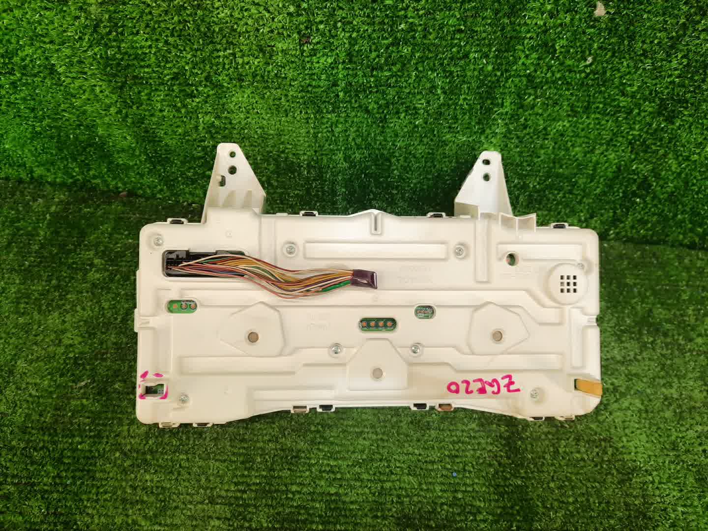 Спидометр TOYOTA WISH ZGE20G 2ZR-FAE 83800-68260 2 ракурс