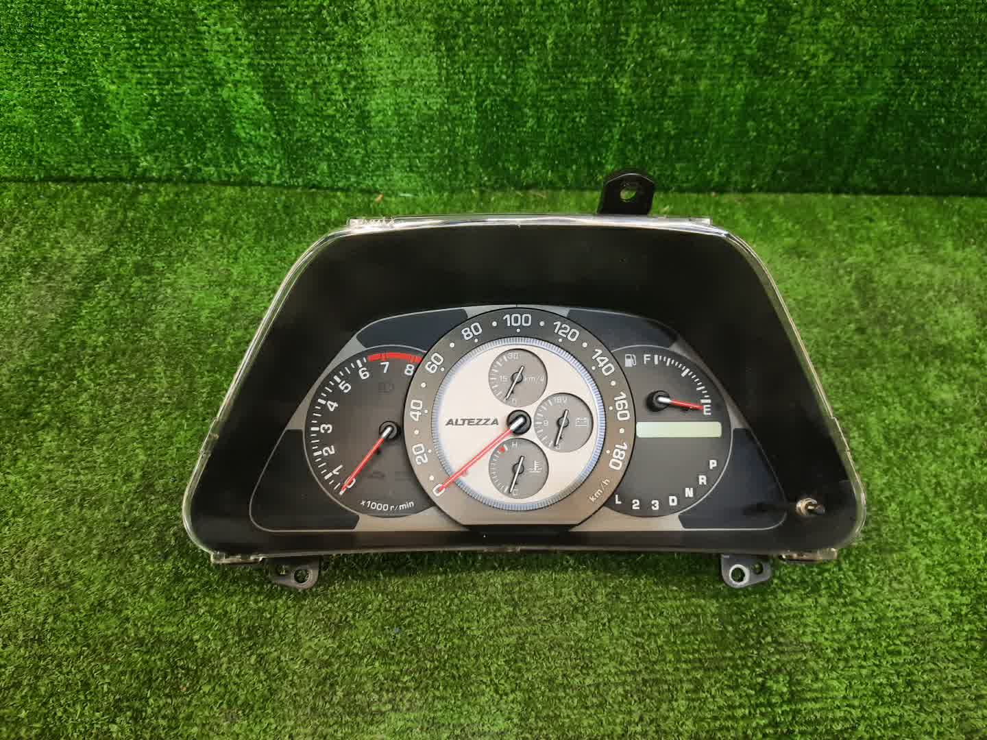 Спидометр TOYOTA ALTEZZA GXE10 83800-53330 1 ракурс