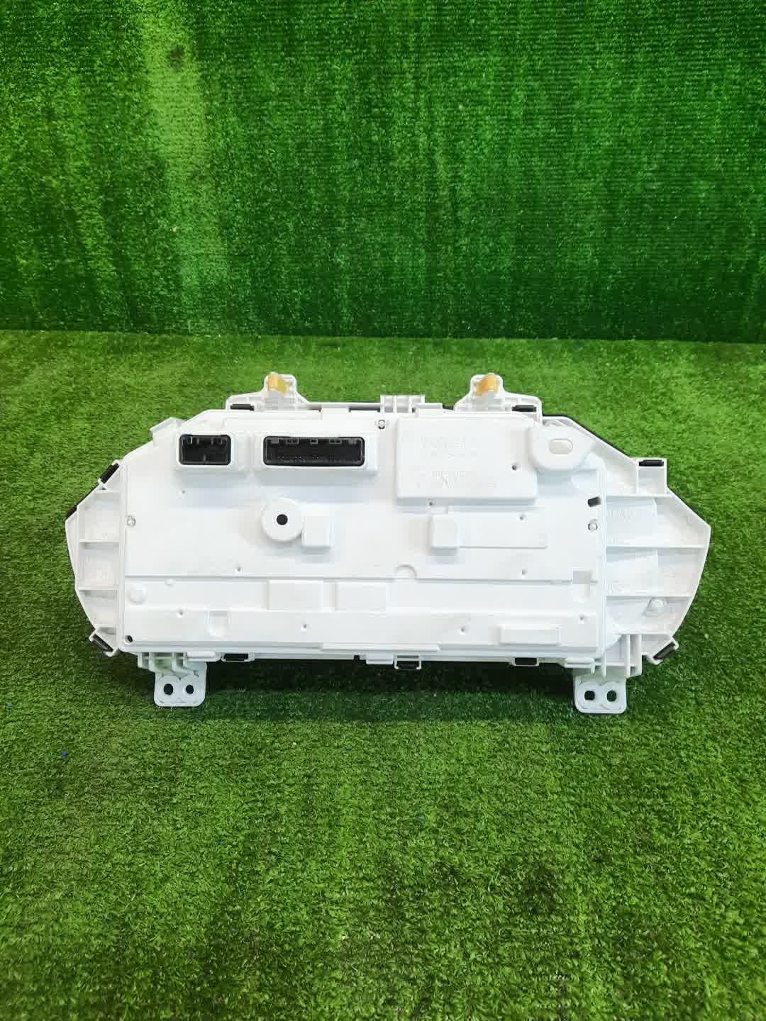Спидометр TOYOTA ESQUIRE ZRR80G 3ZR-FAE 83800-28M30-B 2 ракурс