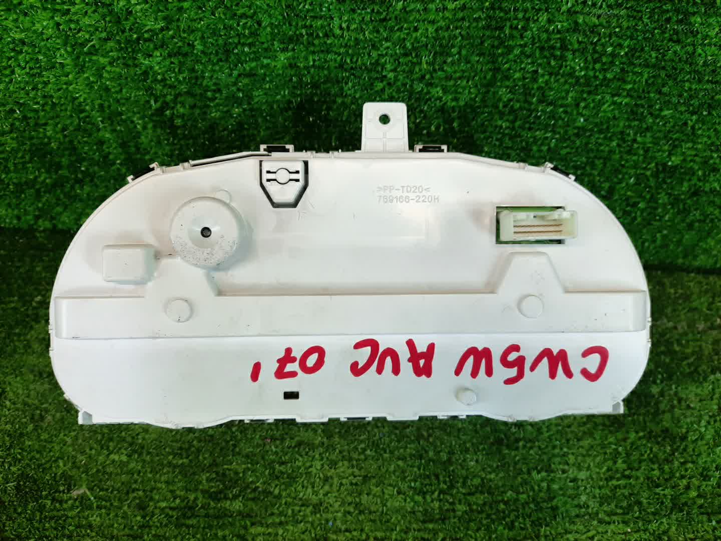 Спидометр MITSUBISHI OUTLANDER CW5W 4B12 8100A483 2 ракурс