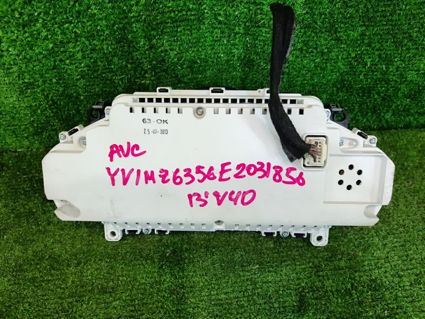 Спидометр VOLVO V40 MV 36011270 2 ракурс Спидометр VOLVO V40 MV 36011270 2 ракурс