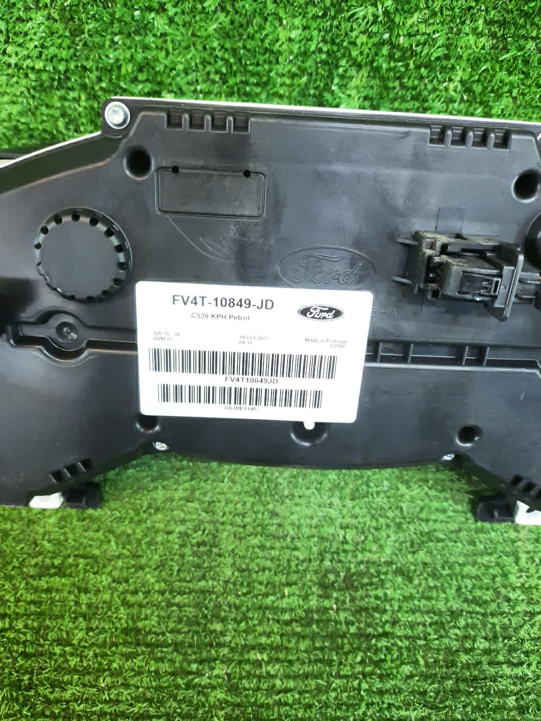 Спидометр FORD KUGA CBS FV4T10849JD 2 ракурс