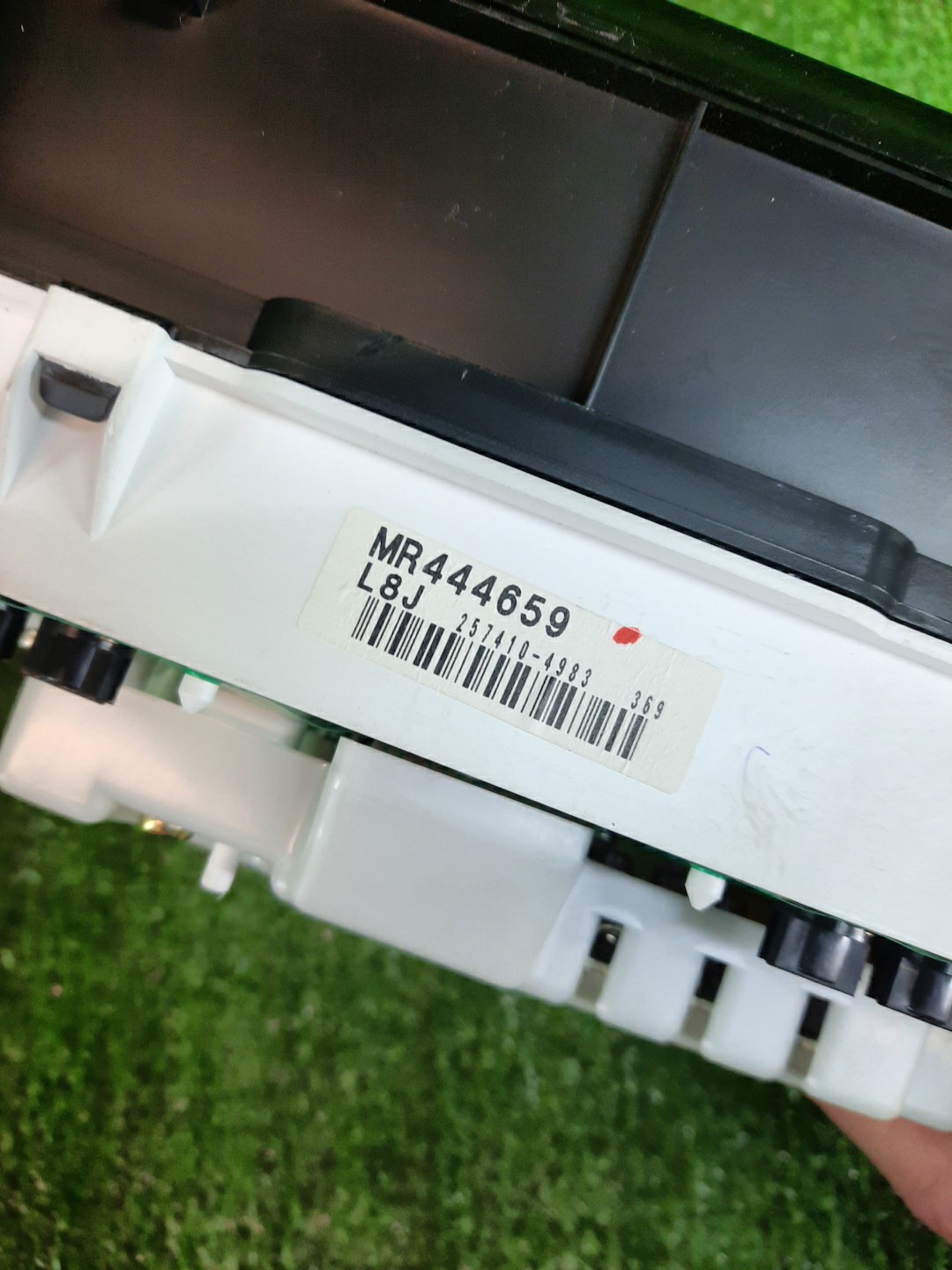 Спидометр MITSUBISHI LEGNUM EC5W 6A13 MR444659 2 ракурс
