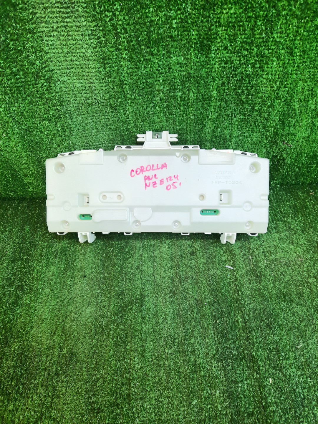 Спидометр TOYOTA COROLLA NZE124 1NZ-FE 83800-12B20 3 ракурс