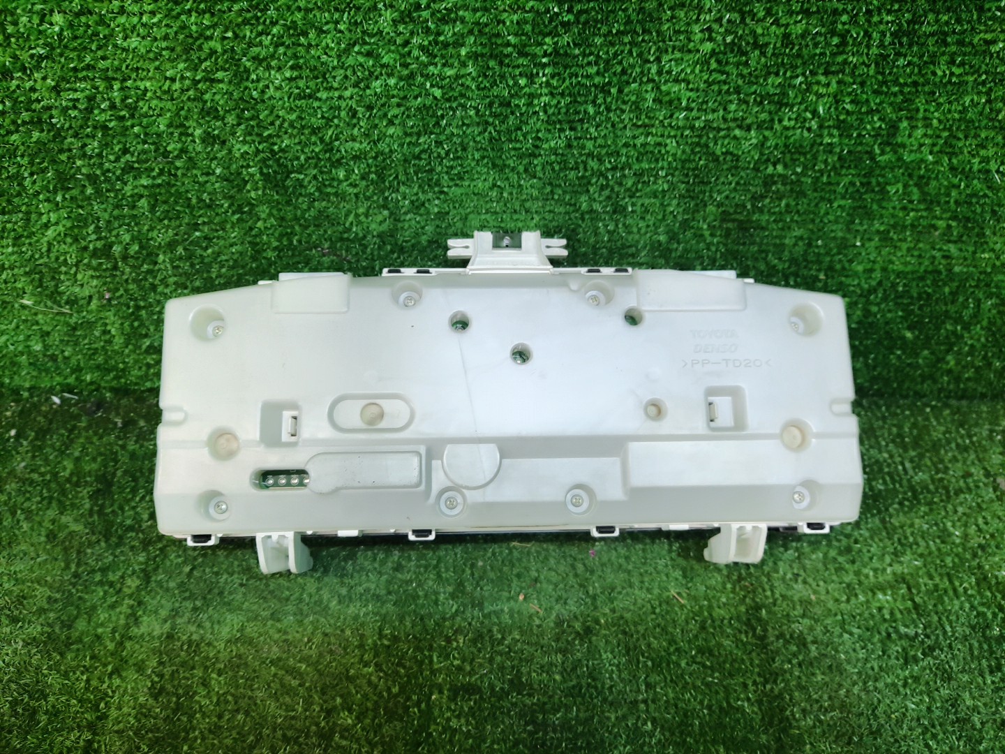 Спидометр TOYOTA COROLLA FIELDER NZE121G 1NZ-FE 83800-12A60 2 ракурс Спидометр TOYOTA COROLLA FIELDER NZE121G 1NZ-FE 83800-12A60 2 ракурс