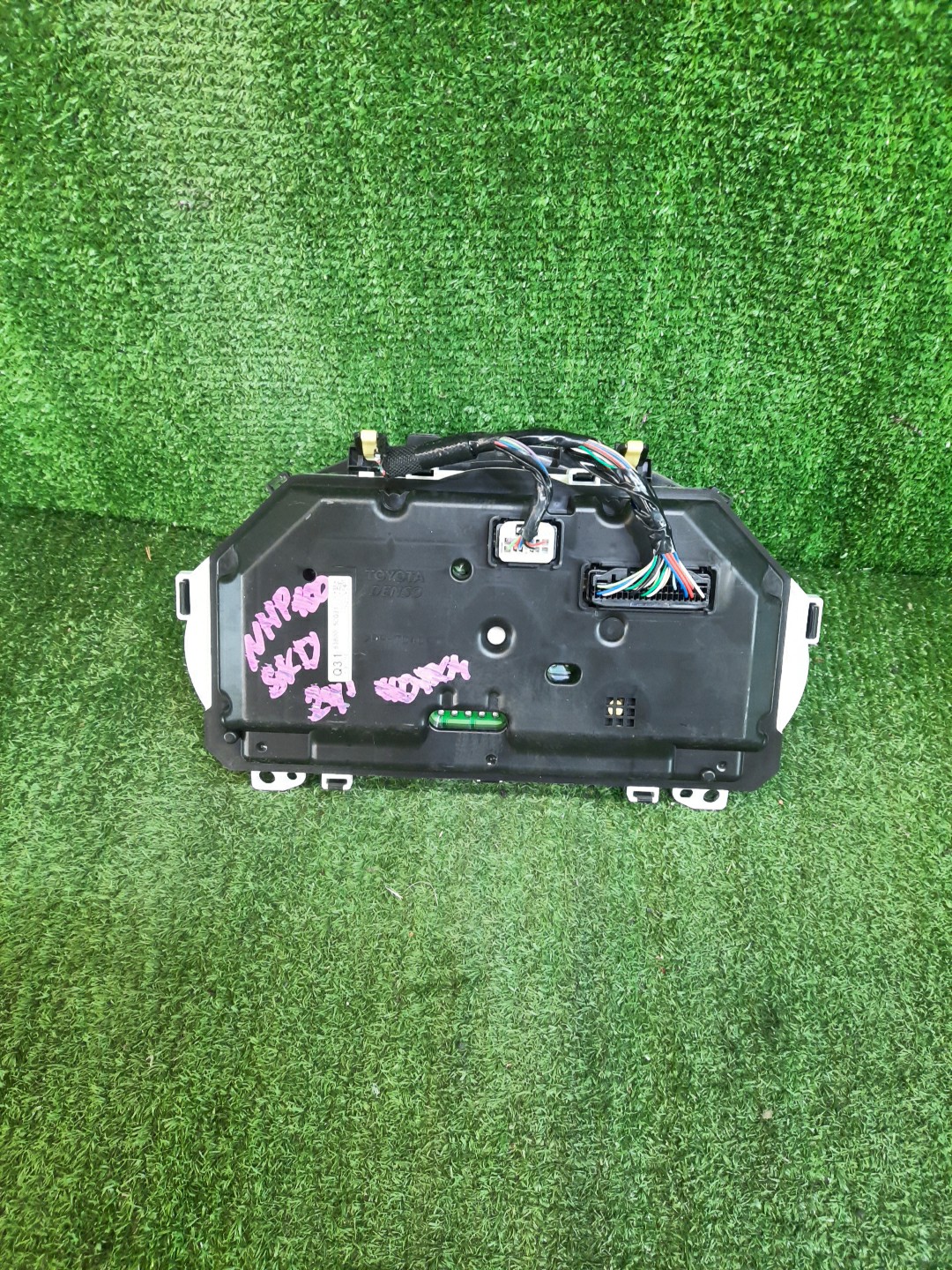 Спидометр TOYOTA PROBOX NHP160V 1NZ-FXE 83800-5CQ31 3 ракурс