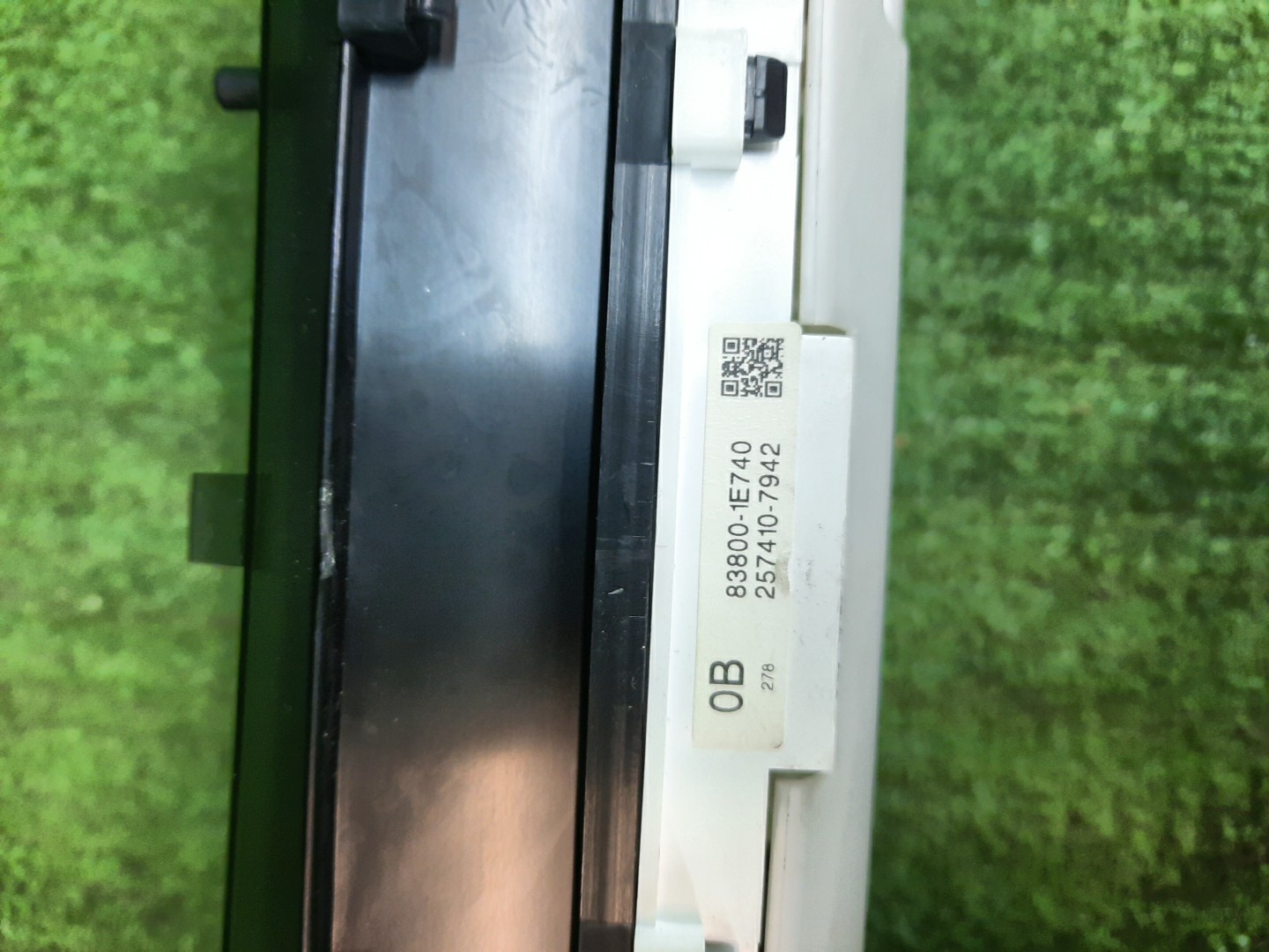 Спидометр TOYOTA COROLLA RUNX ZZE123 2ZZ-GE 83800-1E740 2 ракурс