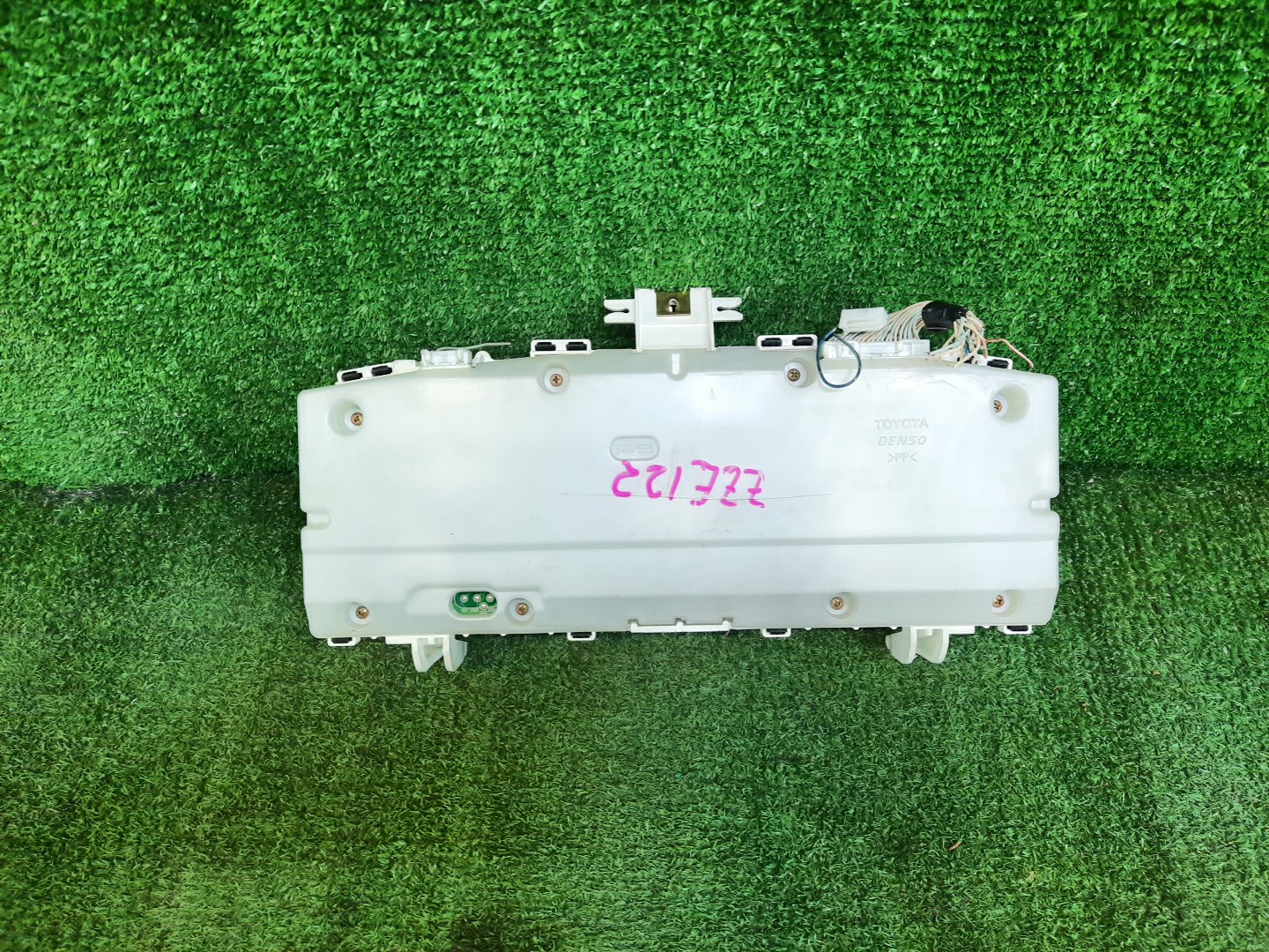 Спидометр TOYOTA COROLLA FIELDER ZZE122G 1ZZ-FE 83800-1E730 2 ракурс Спидометр TOYOTA COROLLA FIELDER ZZE122G 1ZZ-FE 83800-1E730 2 ракурс