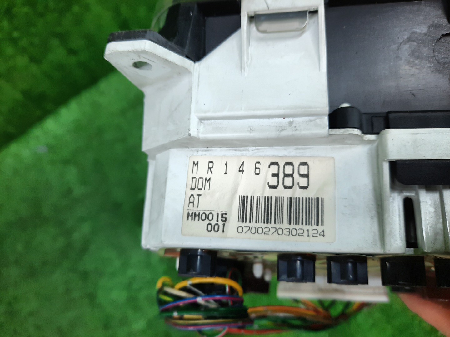 Спидометр MITSUBISHI DELICA PD8W 4M40T MR146389 3 ракурс