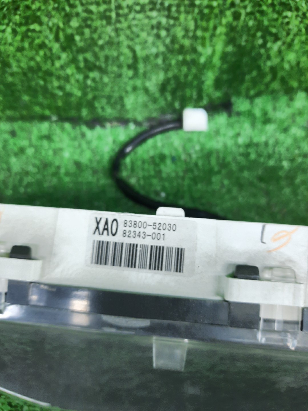 Спидометр TOYOTA VITZ NCP10 2NZ-FE 83800-52030 2 ракурс