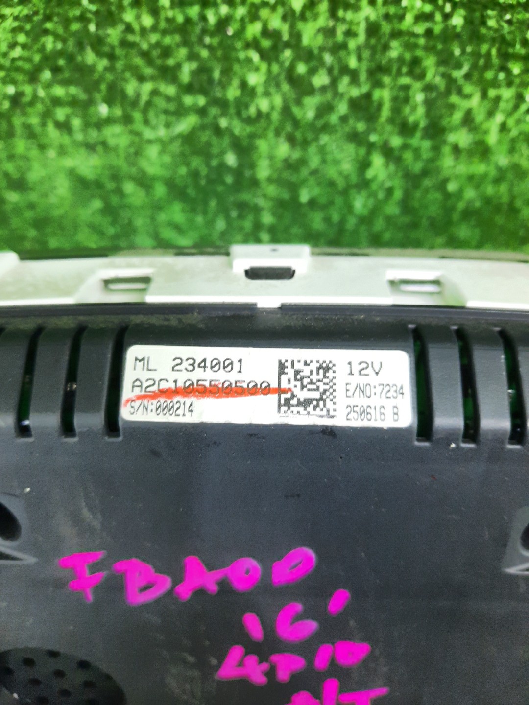 Спидометр MITSUBISHI FUSO CANTER FBA00 4P10 ML234001 3 ракурс