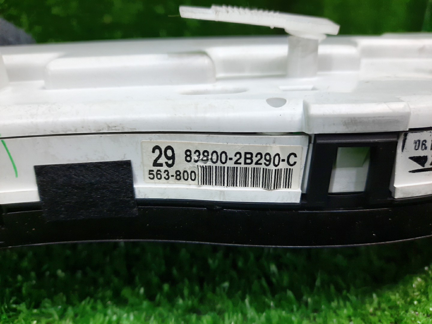 Спидометр TOYOTA PREMIO ZZT245 1ZZ-FE 83800-2B290 3 ракурс