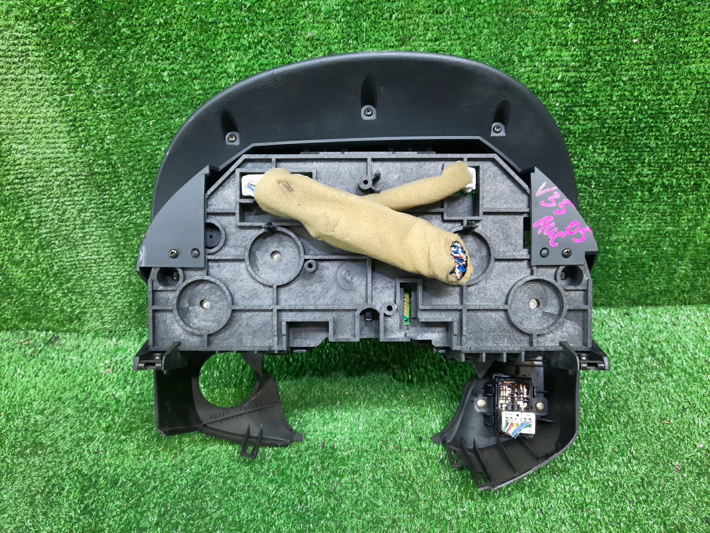 Спидометр NISSAN SKYLINE V35 VQ25DD AC500 2 ракурс Спидометр NISSAN SKYLINE V35 VQ25DD AC500 2 ракурс