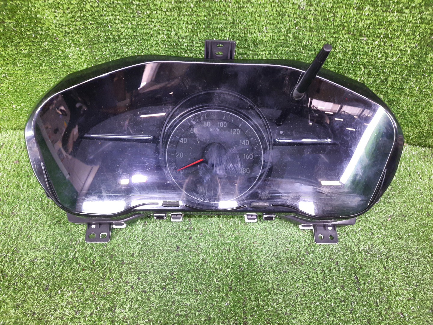 Спидометр HONDA VEZEL RU1 L15B 78100-THT-9910-M1 1 ракурс